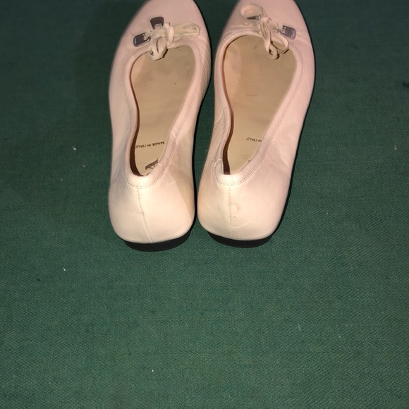 Prada - Picture 6 of 8